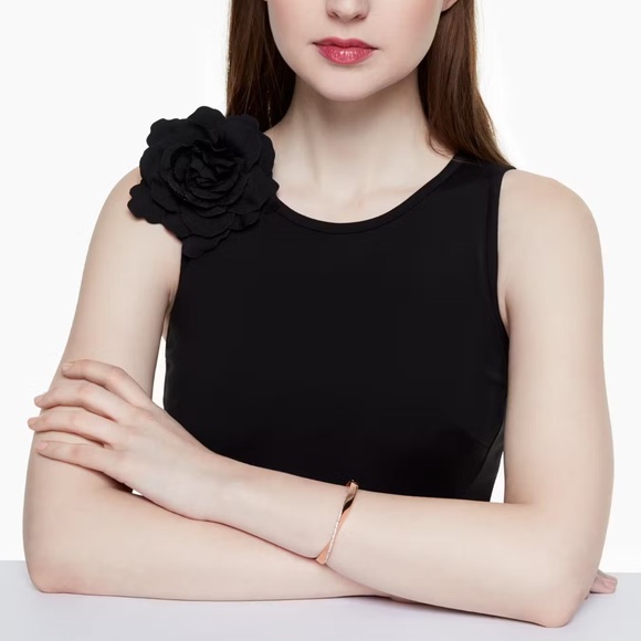 Kate spade Do The Twist Pave Hinged Bangle - Picture 3 of 10